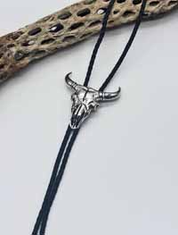 [Double S Steer Skull Bolo Tie]