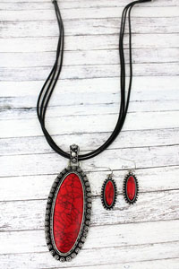 [***Limited Edition*** Flower Trimmed Oval Pendent Necklace / Earring Set]